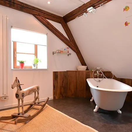 Belle Maison Alsacienne De 1610 * 吉博斯韦尔